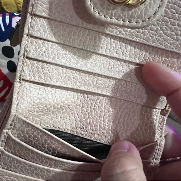 GUCCI Pebbled Calfskin GG Marmont French Wallet - Picture 4 of 16